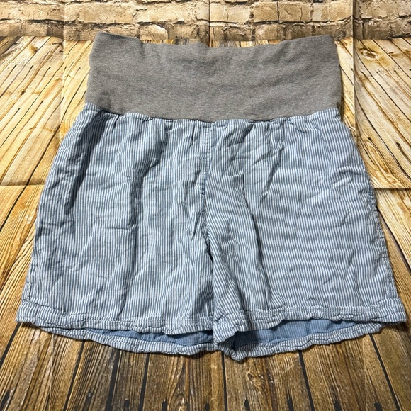 Sundance Blue White Striped Stretch Waist Band Maternity Shorts - Picture 1 of 3